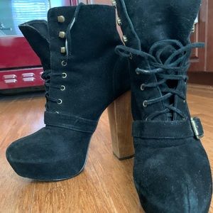 Steve Madden platform boots perfect for Halloween.